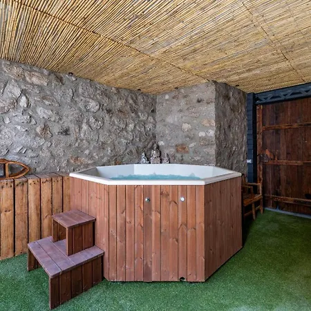 Salva Amb Jacuzzi Privat Torroella de Fluvia